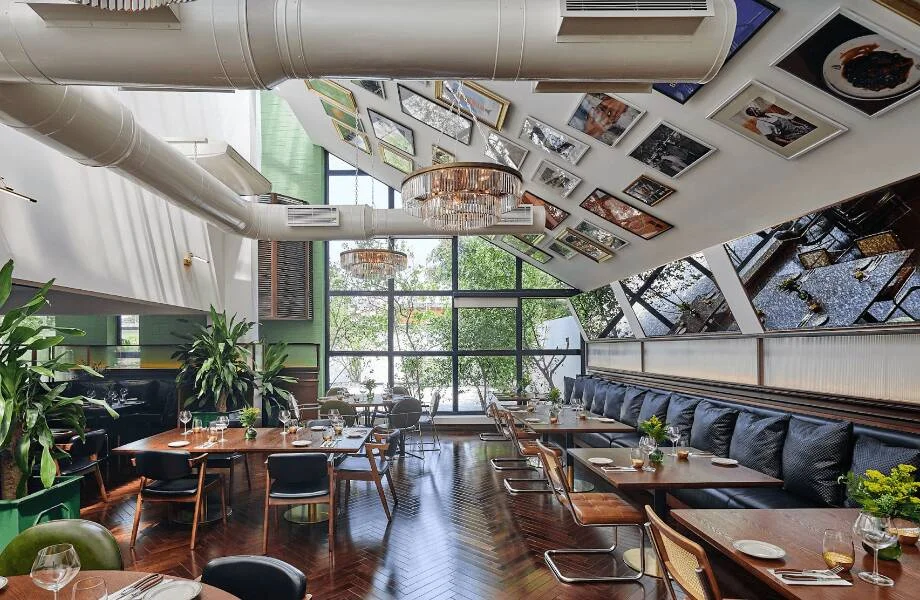 image of a restaurant scene in Nigeria-Restaurant compliance in Nigeria